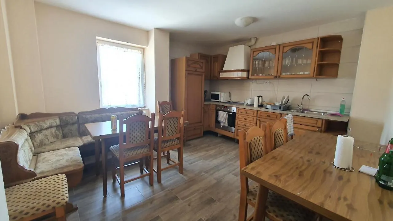 فندق مبيت وإفطار Gračac Villa Dijana