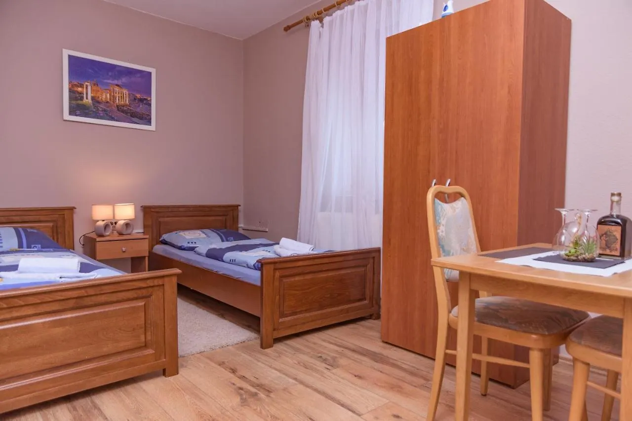 Villa Dijana Грачац 3*,